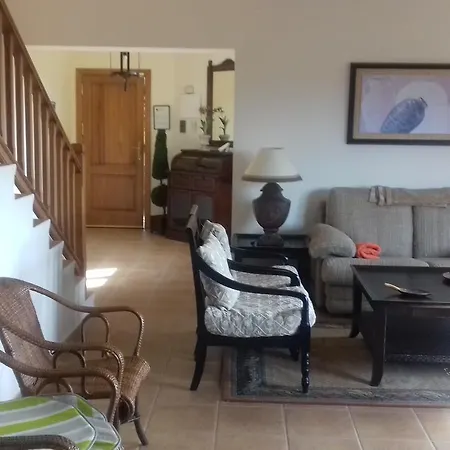 Casa Colonial En Zona Residencial